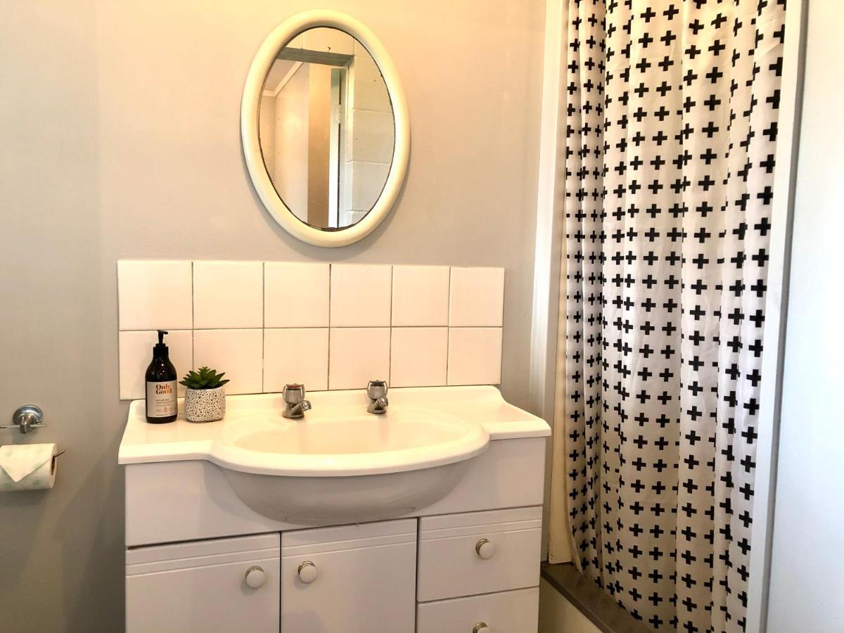 Gilmour Getaway Apartment Raglan Luaran gambar