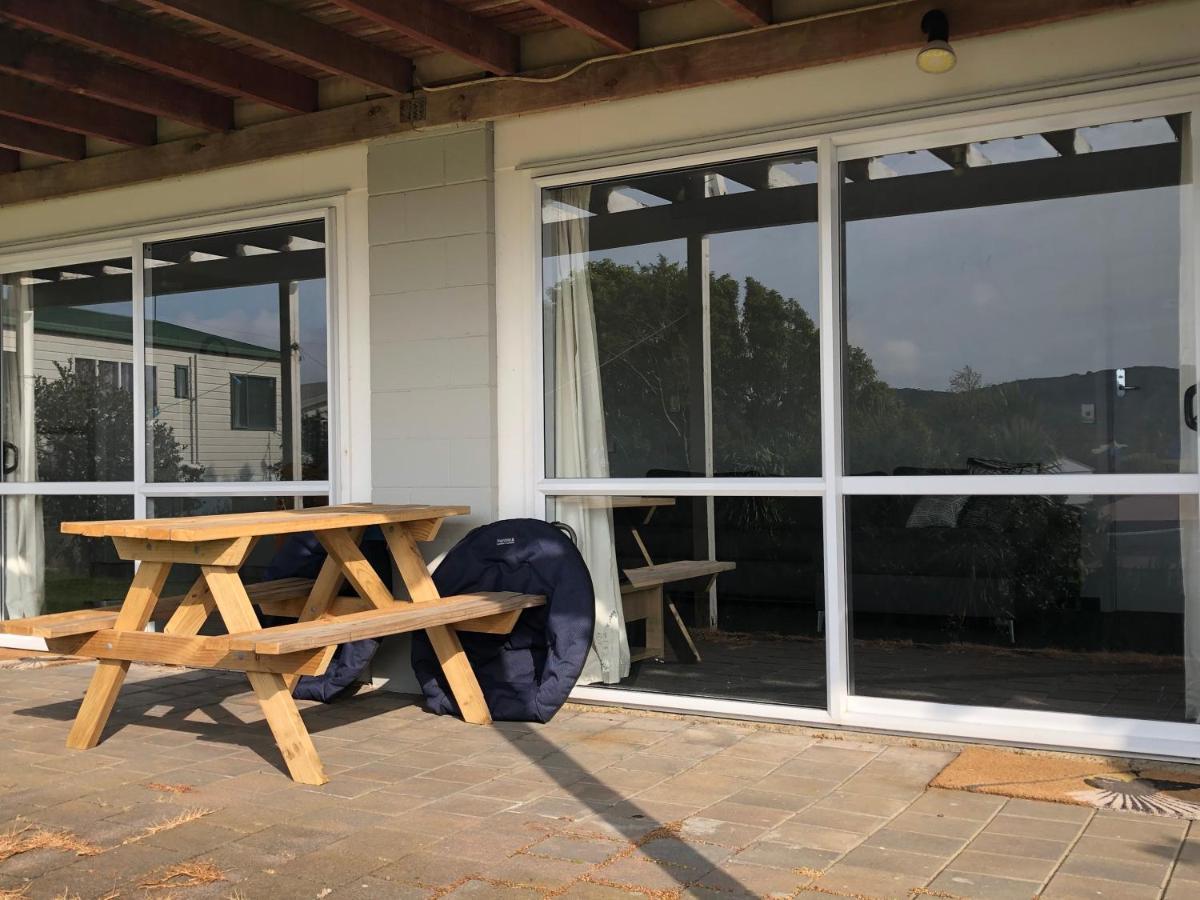 Gilmour Getaway Apartment Raglan Luaran gambar
