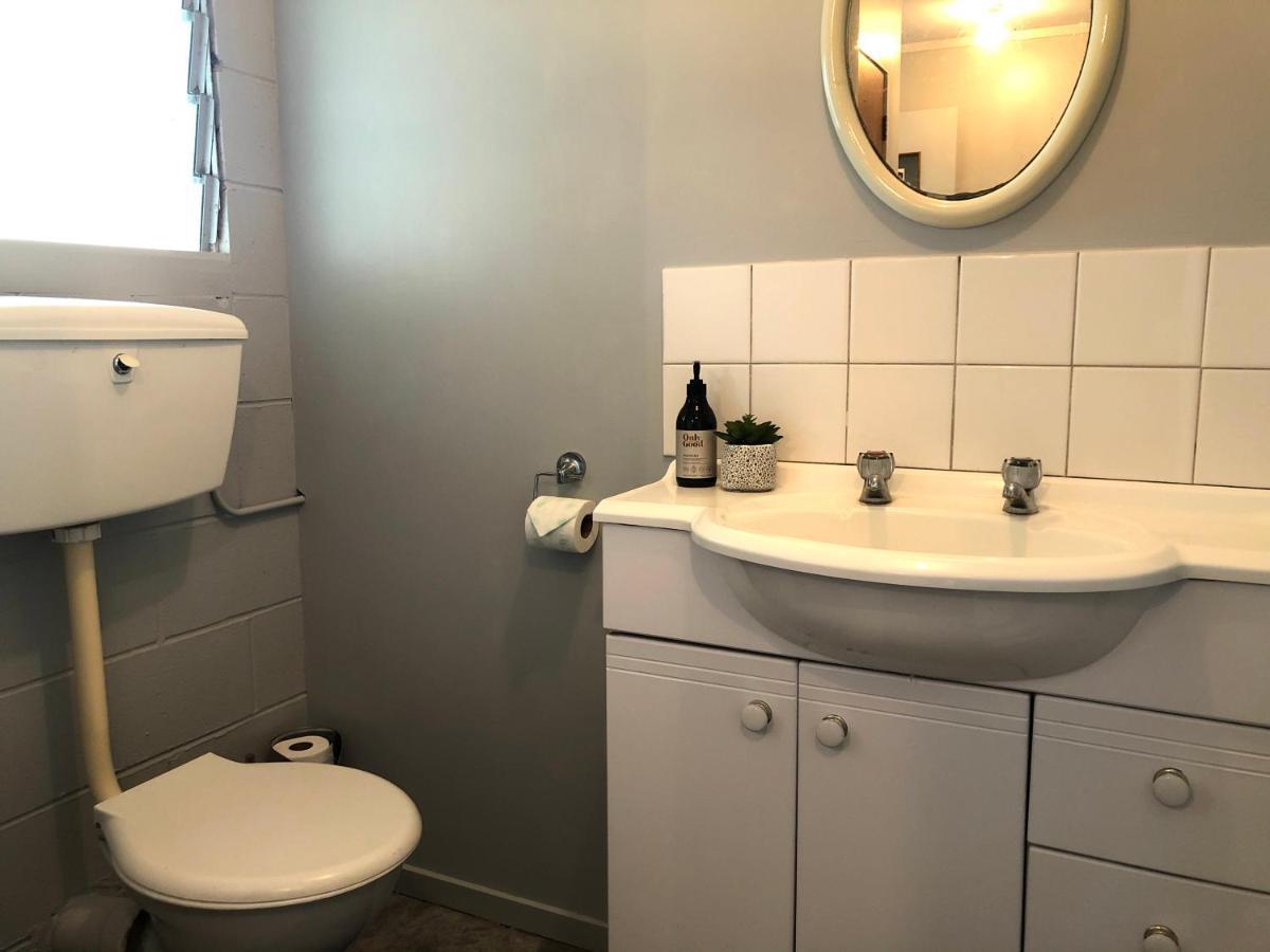 Gilmour Getaway Apartment Raglan Luaran gambar